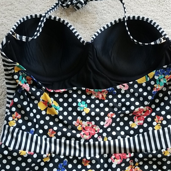 Tide My Best 1 Pc Swimsuit in Pattern Medley - Picture 3 of 5